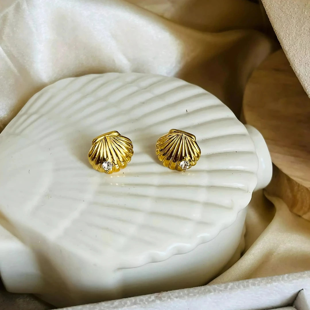 Diamond Shell Studs - 18k Gold Plated