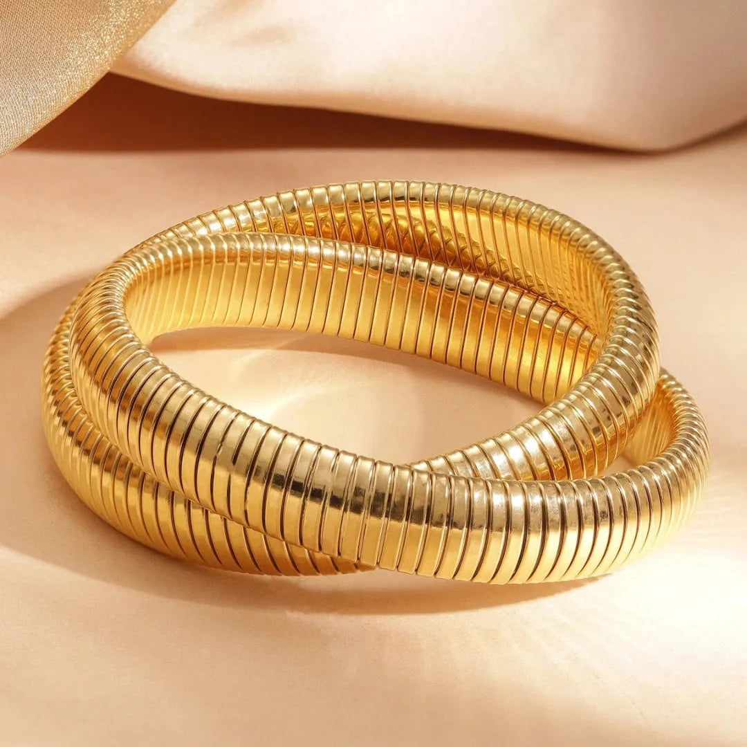 Ekshabd Voguish Shimmmering Swirls Bracelet