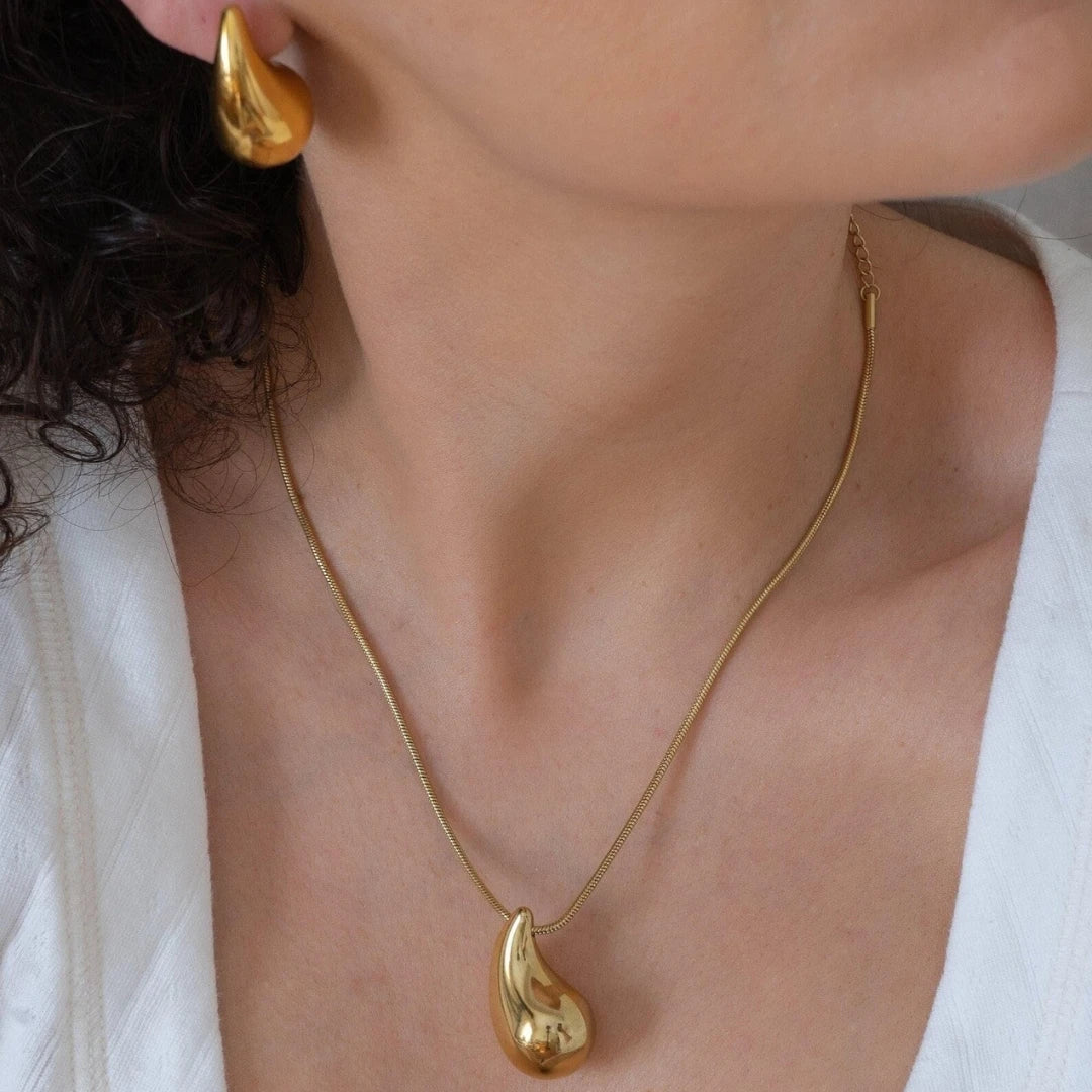 Laila Drop Necklace and Earring