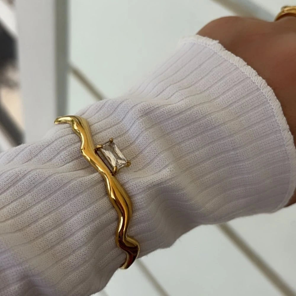 Serpentine Crystal Cuff Bracelet – 18K Gold Plated