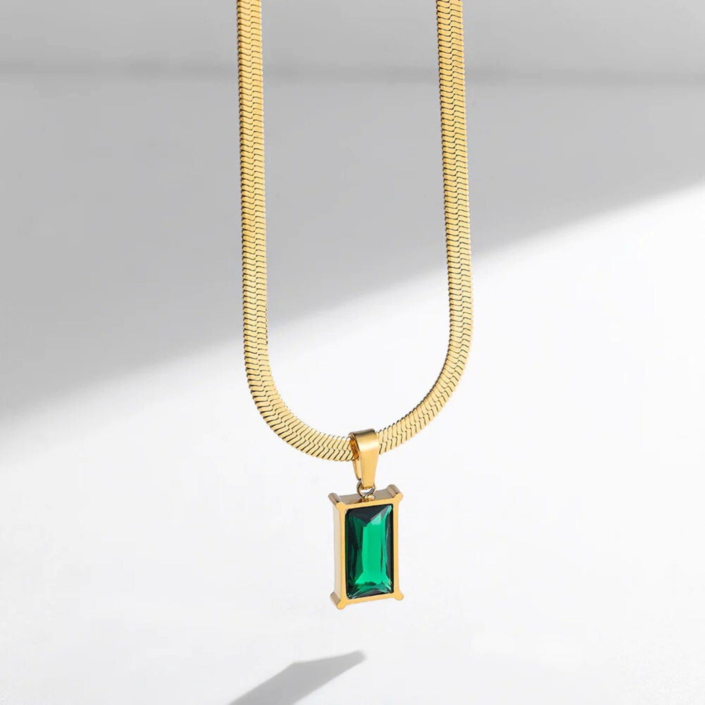 Snake Chain Necklace with Green stone Emerald