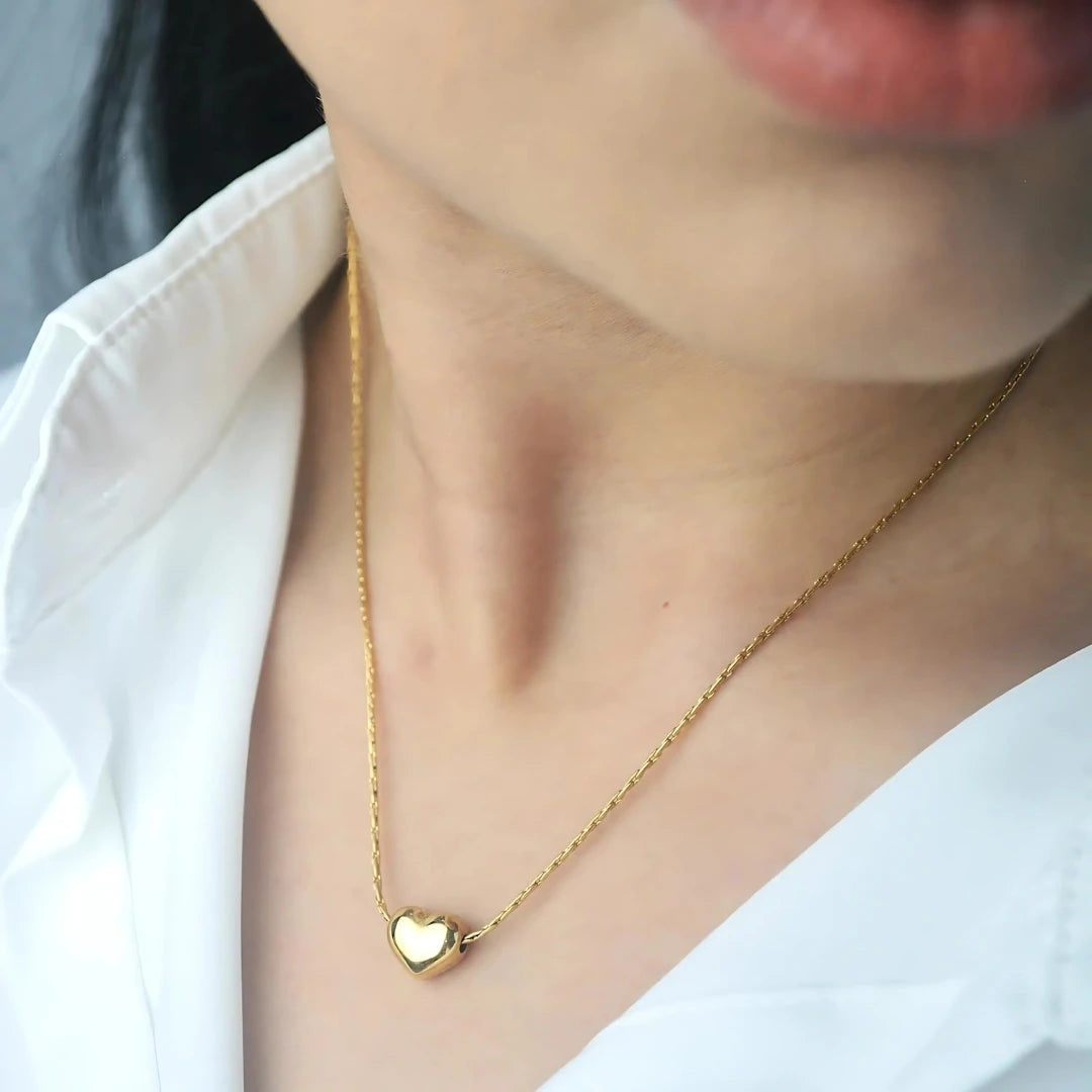 Wanderlove Minimal Heart Necklace