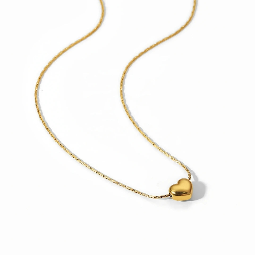Wanderlove Minimal Heart Necklace