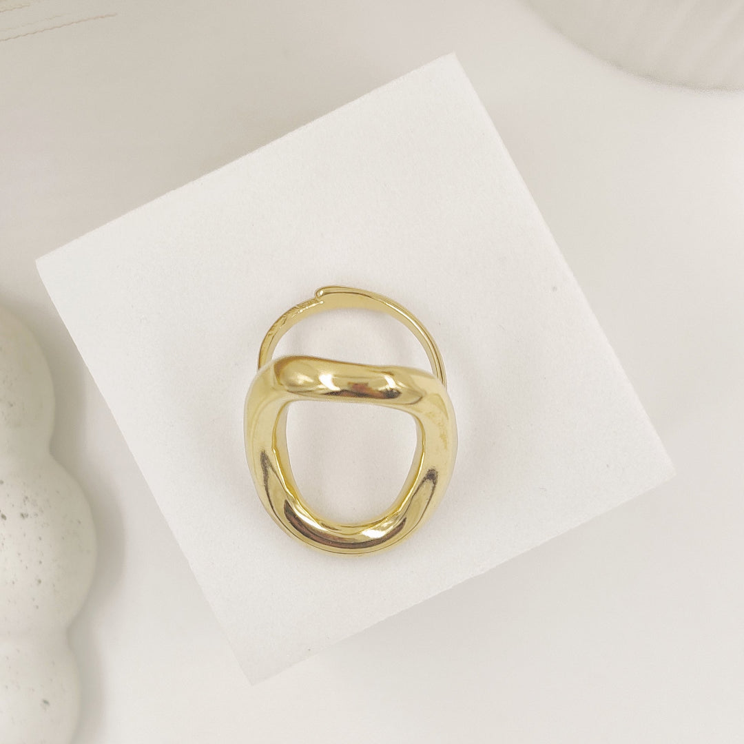 Stylish Anti Tarnish Golden Oval Ring