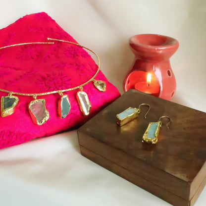 Natural Stone Hansli Set Golden Brass