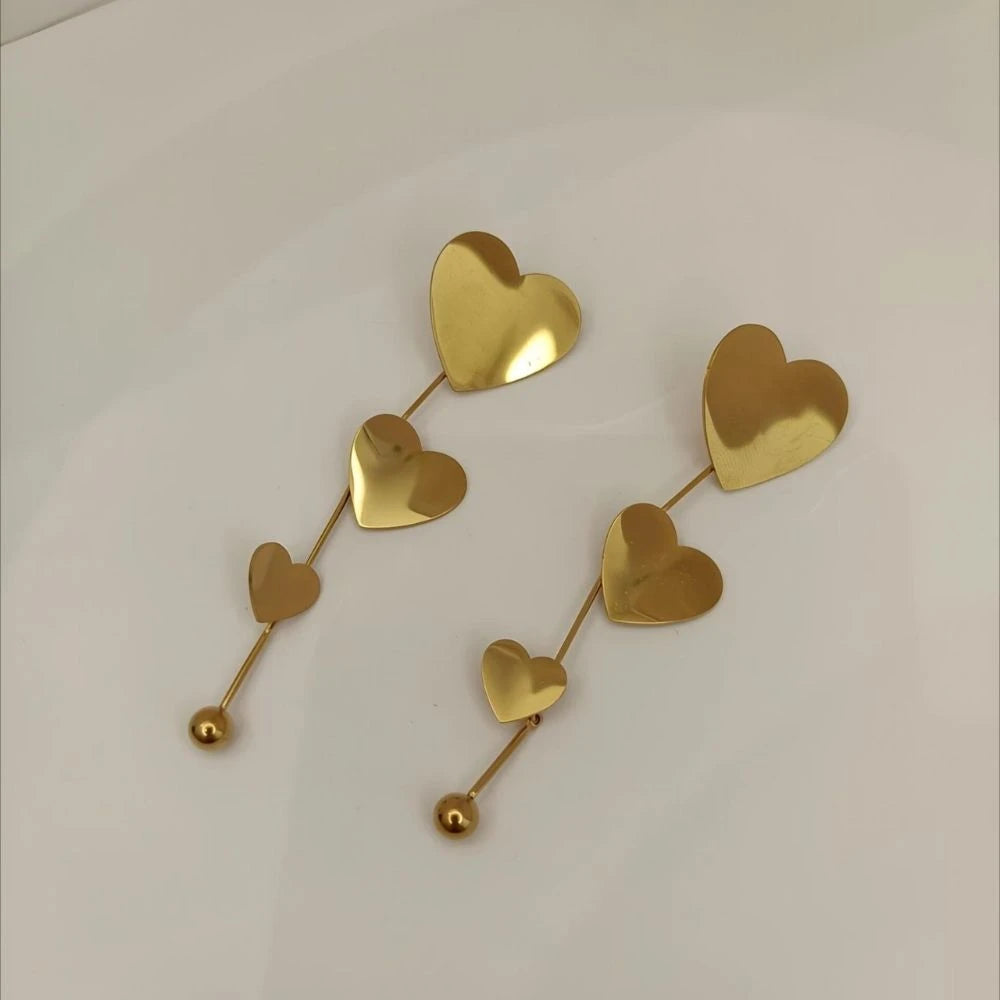 Amora Heart Drop Earrings – 18K Gold Plated