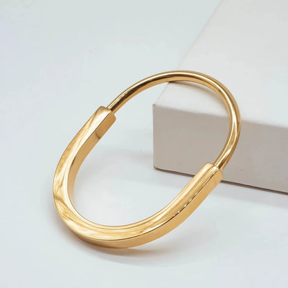 Anti-Tarnish Gold-Toned Oval Lock Bracelet - 18k Anti Tarnish Bracelet