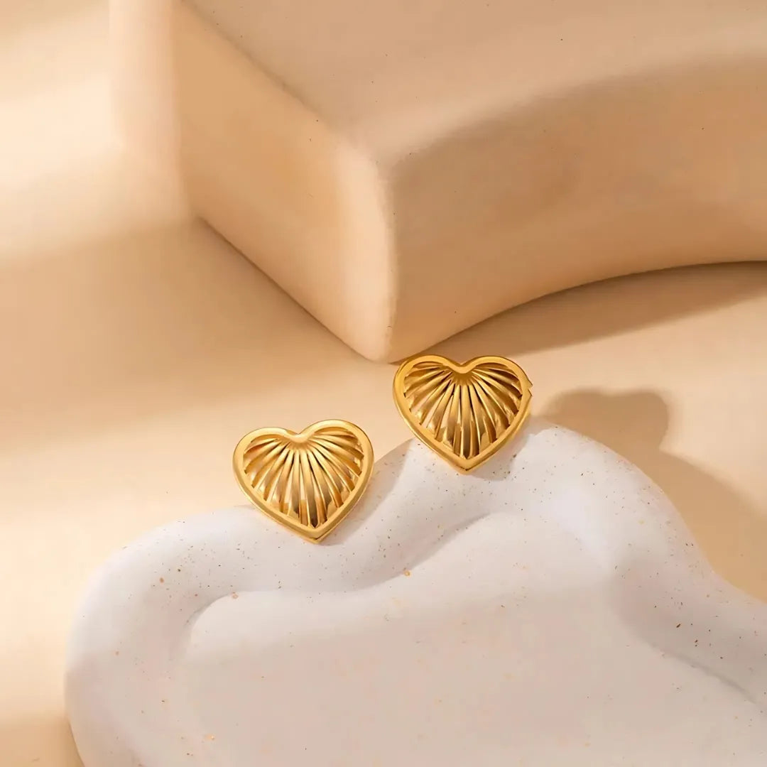 Classic Heart and Earrings Set - 18k Anti Tarnish Jewellery