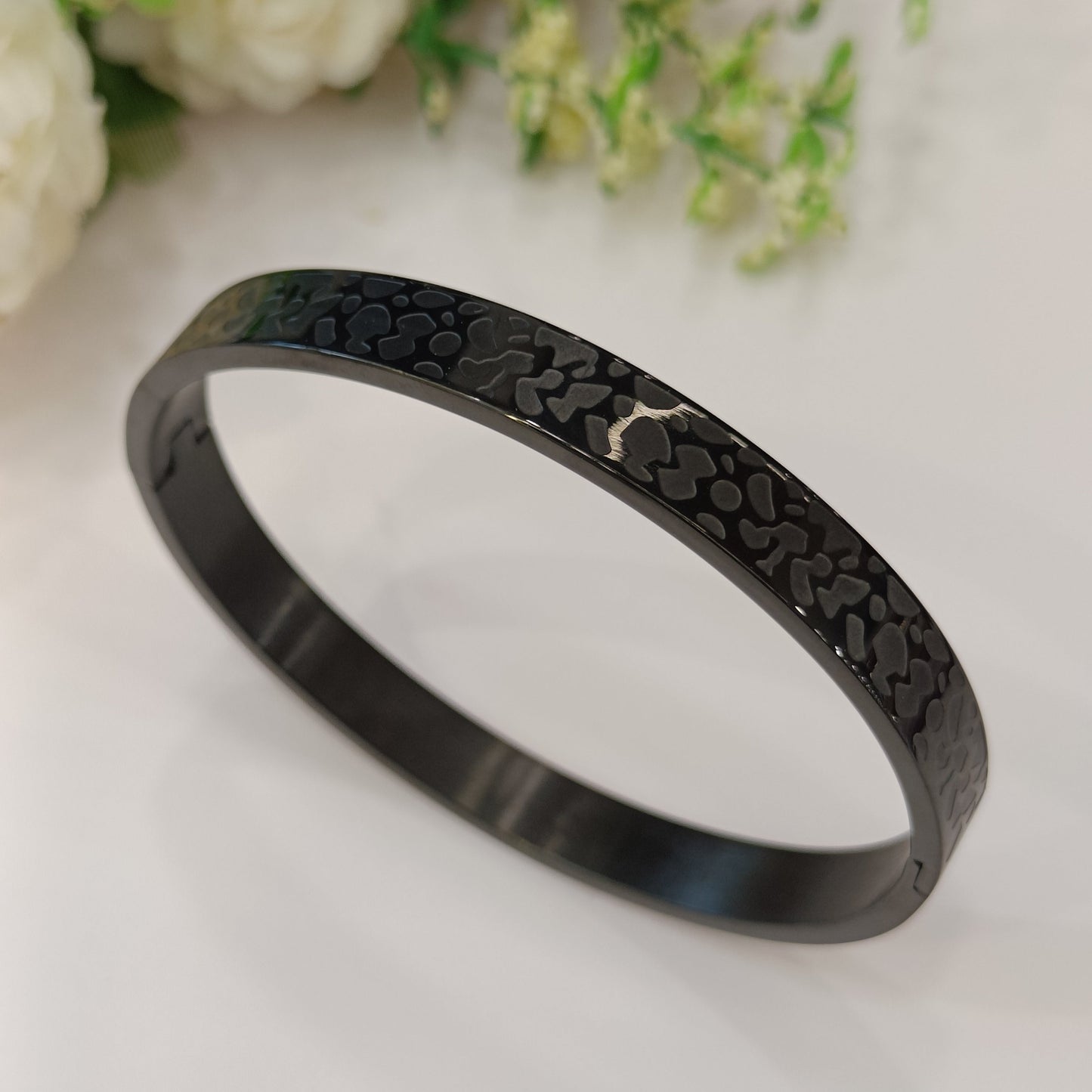 Men's Textured Kada Bracelet Design 2