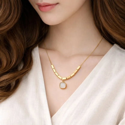 Ivoria Stone Pendant Necklace – 18K Gold Plated