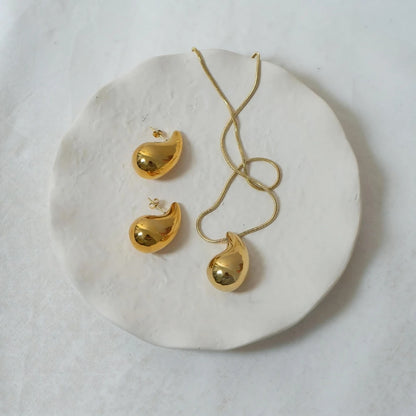 Laila Drop Necklace and Earring