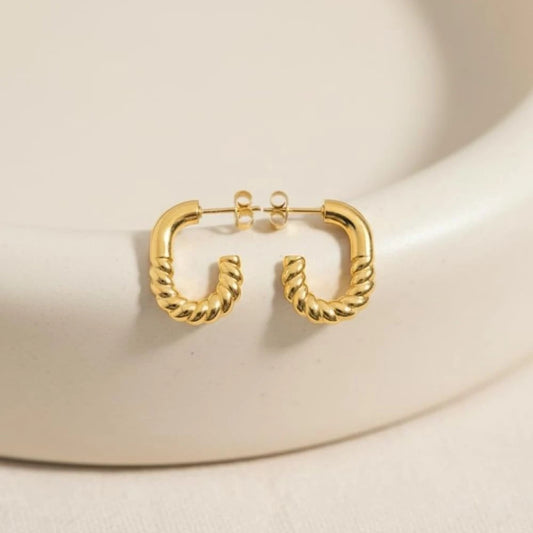 Luna Twist Hoops – 18K Gold Plated