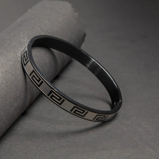 Men's Textured Zig Zag Kada Bracelet Design 1