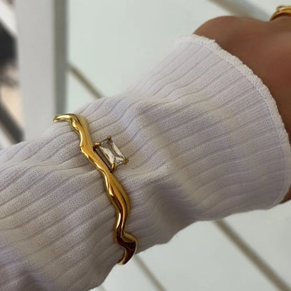 Serpentine Crystal Cuff Bracelet – 18K Gold Plated