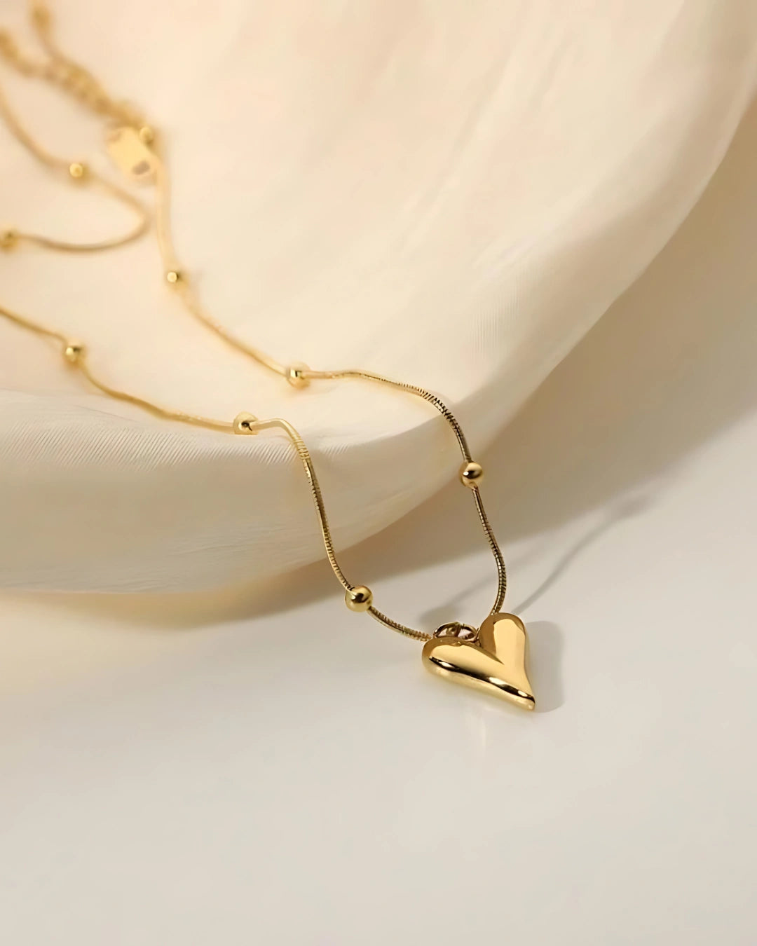 Trending Anti Tarnish Love Heart Necklace Chain