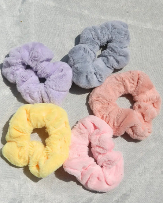 Pink Fur Scrunchie (1 pc)