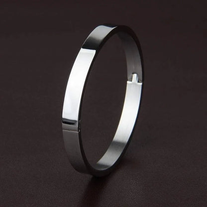 Plain Steel Men Oval Kada Bracelet (Black/Silver)